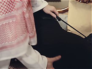 Arab wifey disciplined by super-naughty hubby